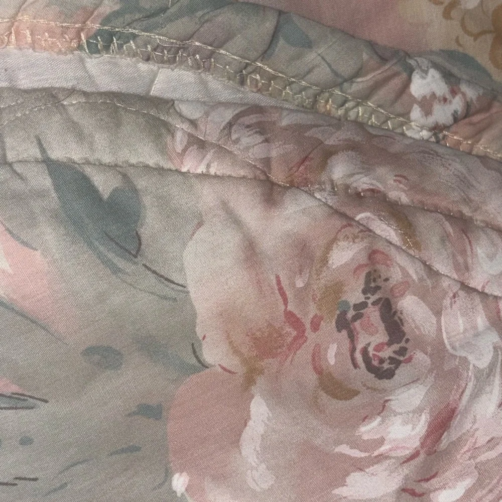 Pastel Flowers Bed Comforter- Medium Weight